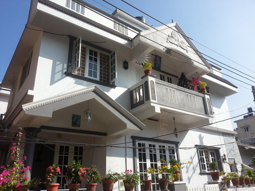 Gloria Homestay Kochi Exterior photo